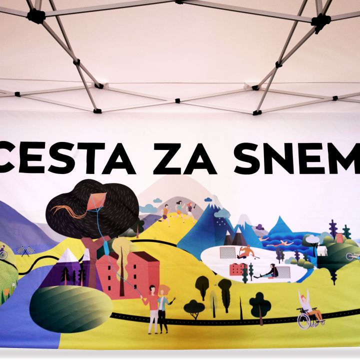 Nepremokavý skladací stan na festivaly